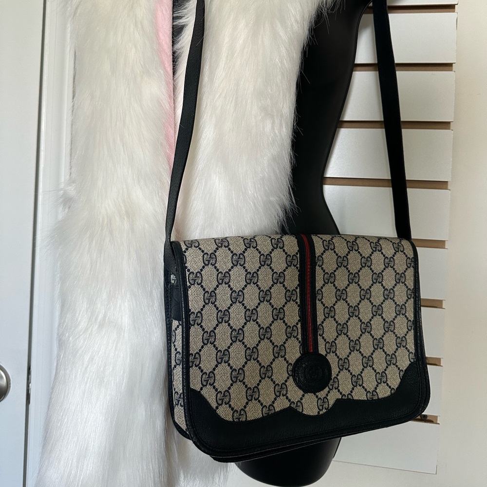 GUCCI CROSSBODY PURSE